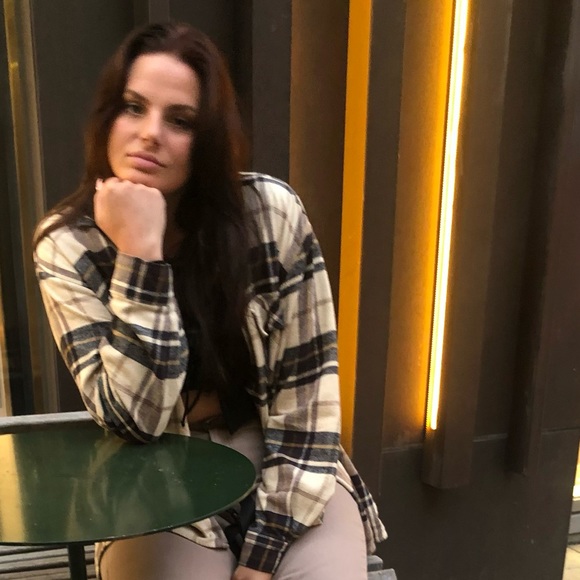 Meet your Posher, Signe - Picture 1 of 1